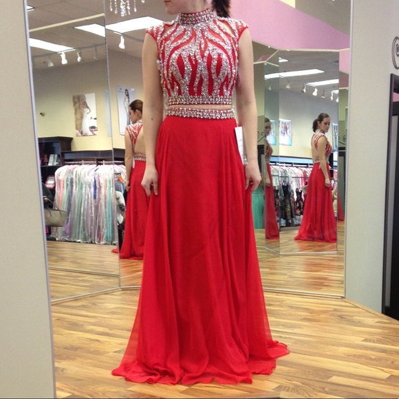 Prom Dress - Picture 1 of 4